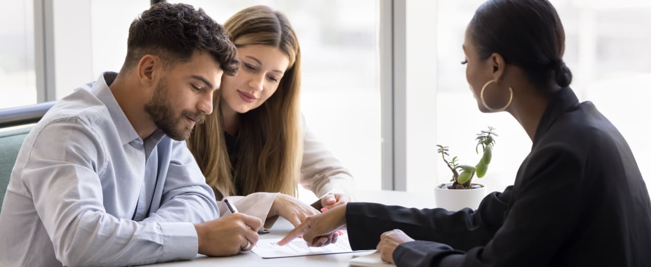 Fee-Free vs. Fee-Charging Mortgage Brokers