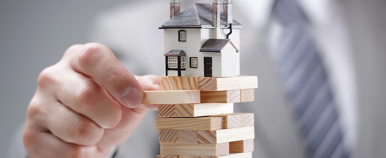 Economic and Political Uncertainty and the Property Market